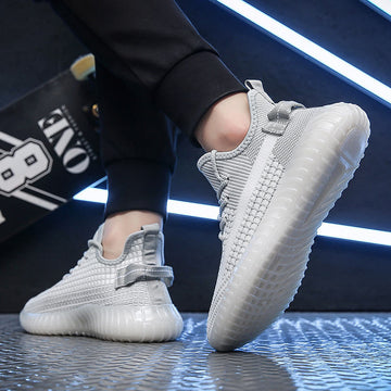 YEEZY GRIS, LUJO Y CONFORT A TUS PIES